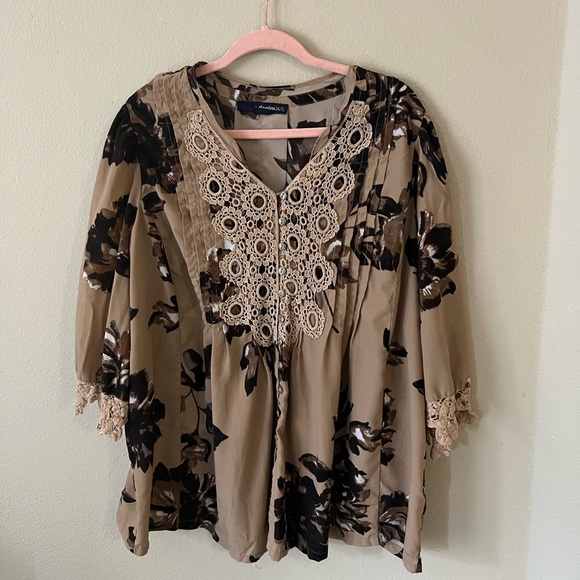 Lace Brown Blouse - Picture 1 of 1
